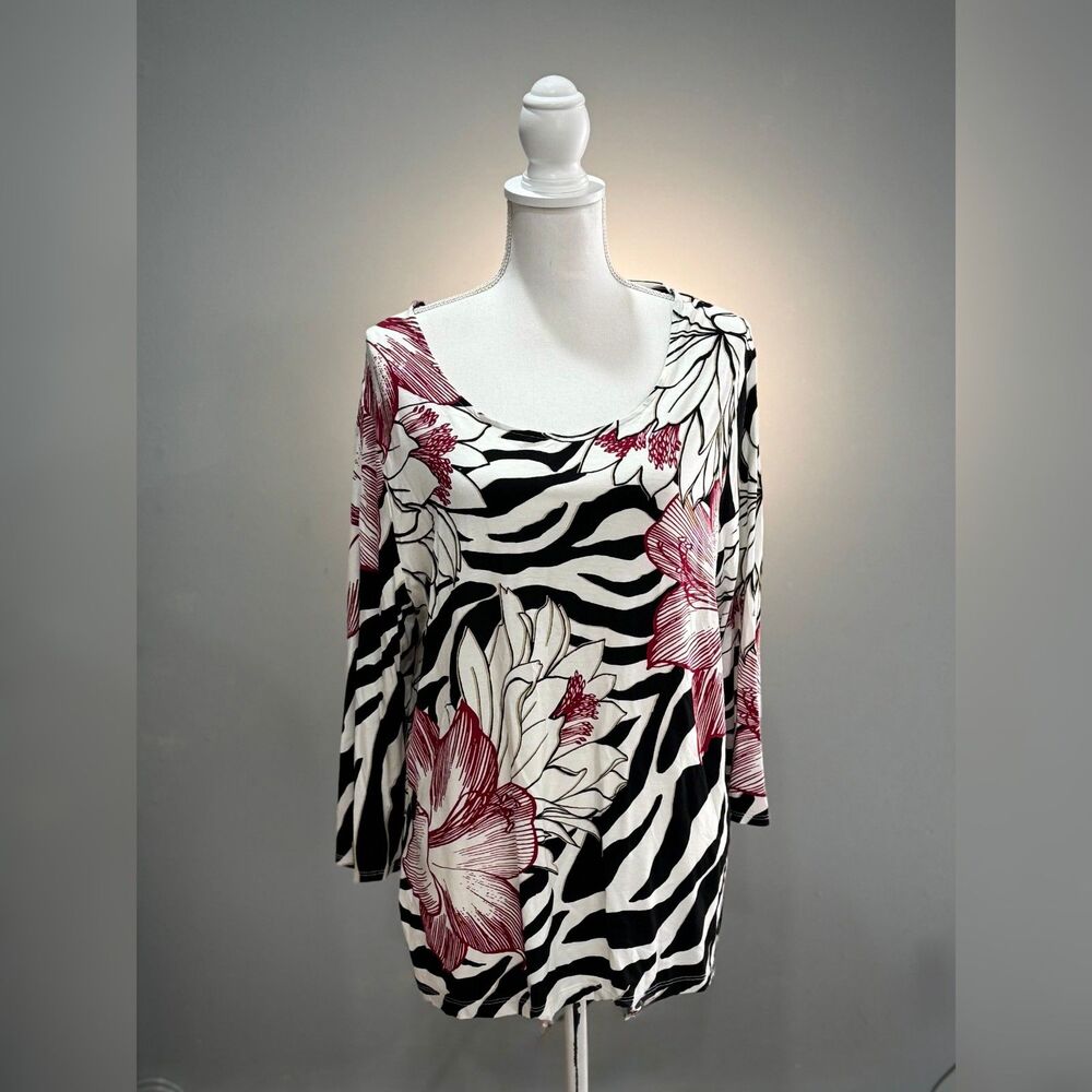 Chico's Floral Zebra Boatneck Top Size 3 (16) EUC